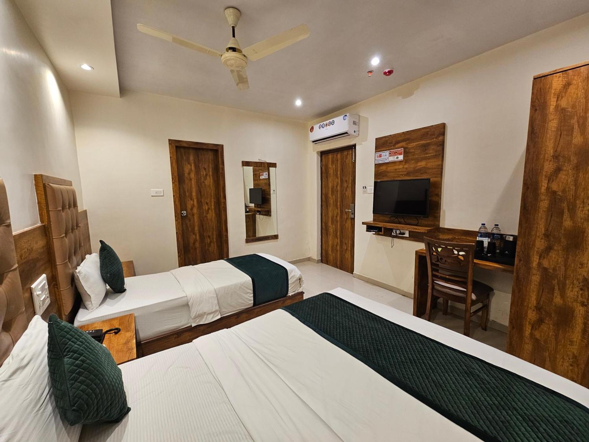 Hotel Bkc Garden - Near Us Embassy Bkc Mumbai Luaran gambar