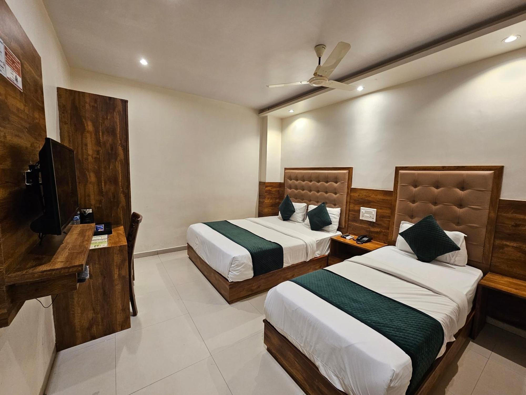 Hotel Bkc Garden - Near Us Embassy Bkc Mumbai Luaran gambar